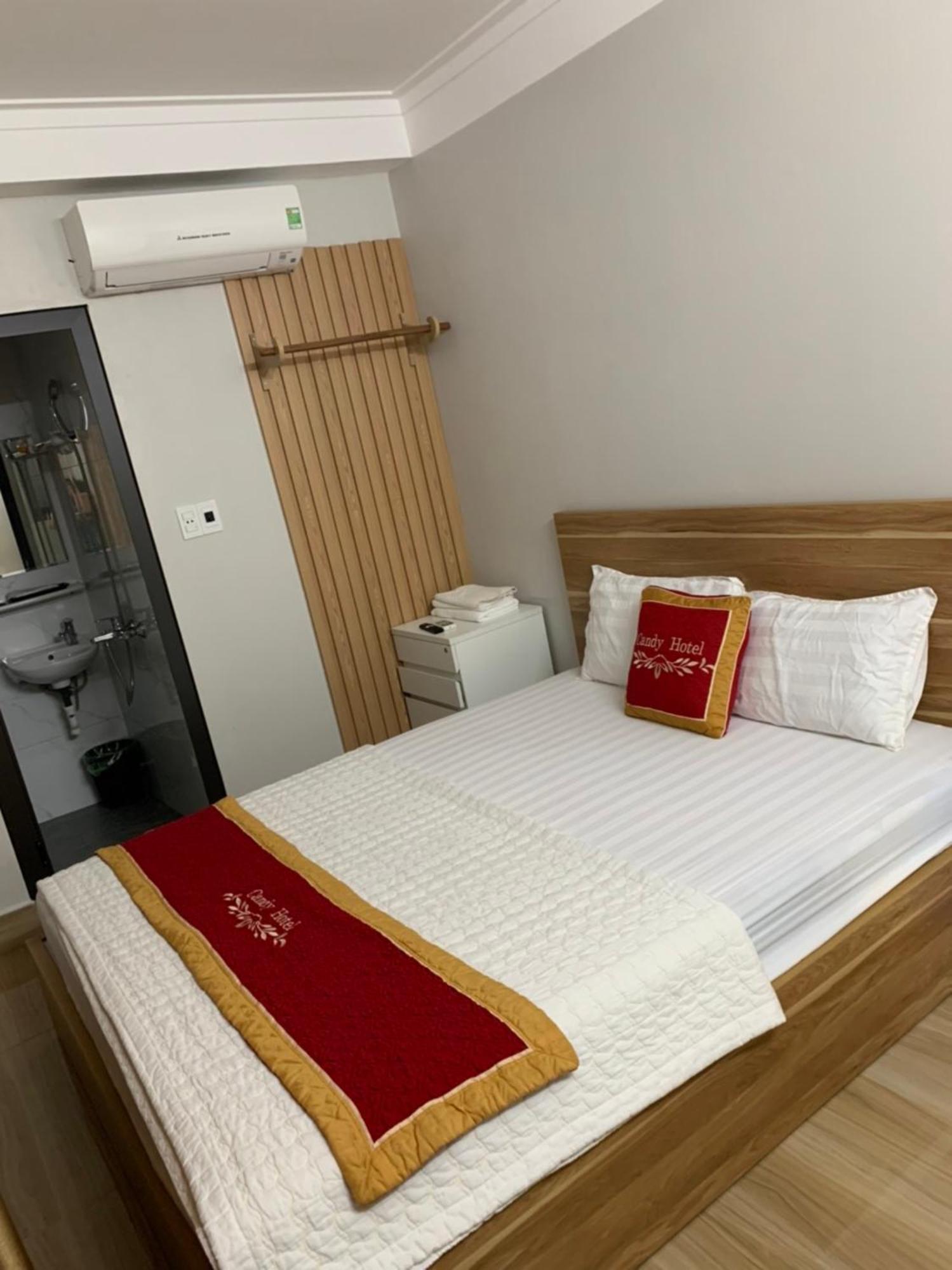 Candy Hotel Ha Long Bagian luar foto
